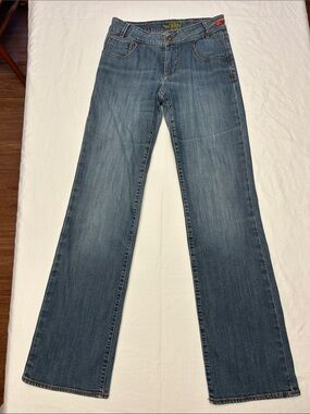 Worn brand Flare-Leg Women’s Jeans in Medium Blue Wash